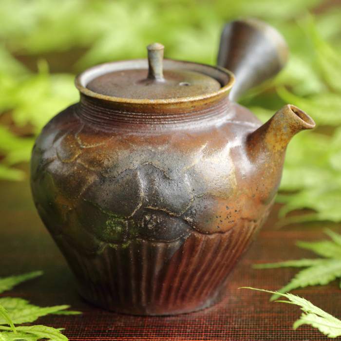 名匠山本広巳 窯変焼〆彫急須 一部銀化窯変 萬古焼 満容量240ml 桐箱