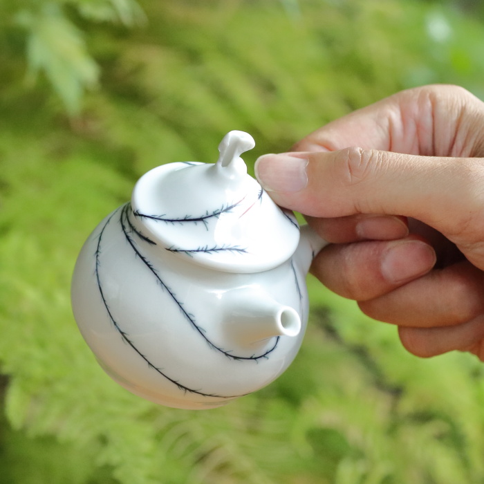 一ツ松綾乃 和紙染蜘蛛急須 白磁煎茶器 満容量130ml 作家もの横手