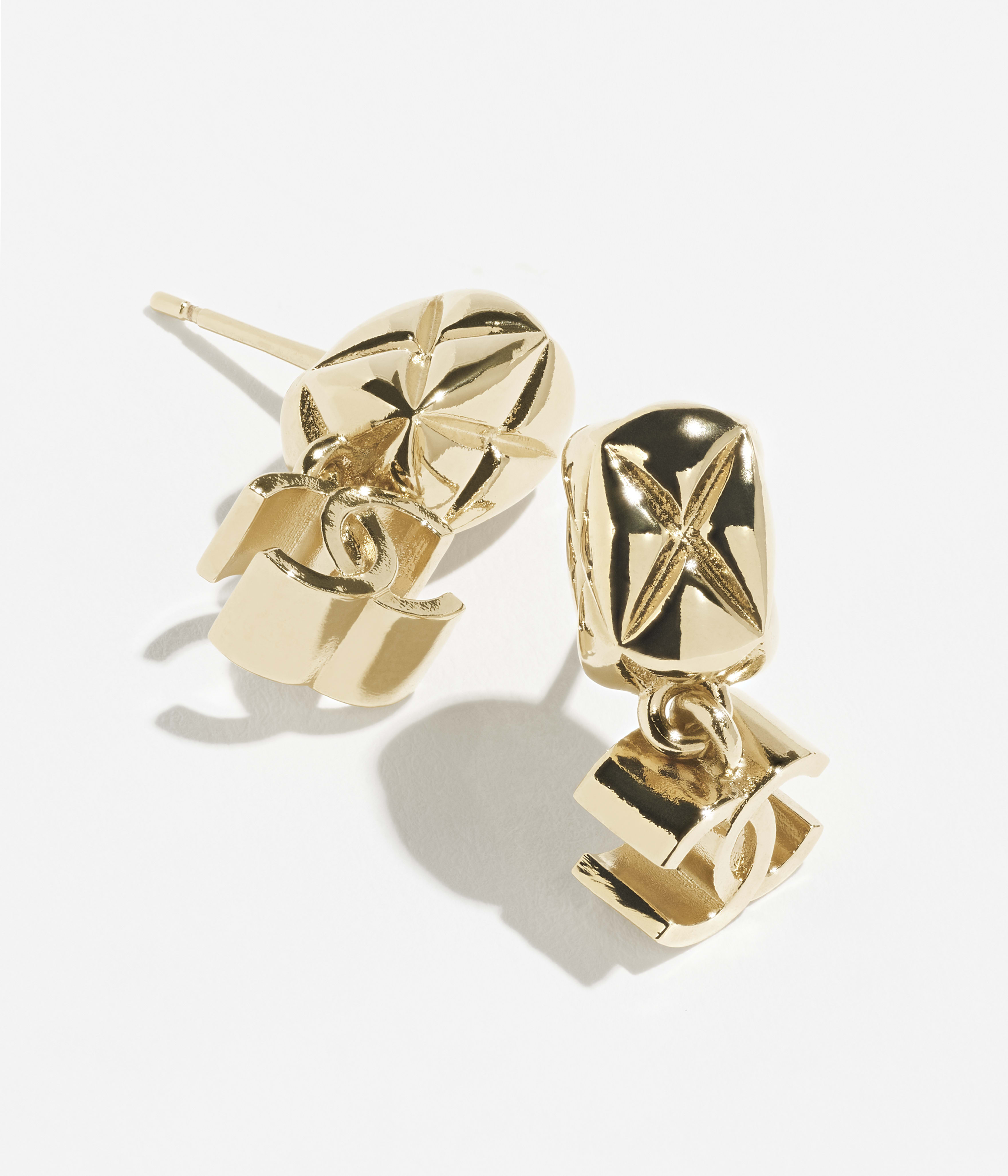 ピアス - メタル、ゴールド — ファッション | CHANEL シャネル