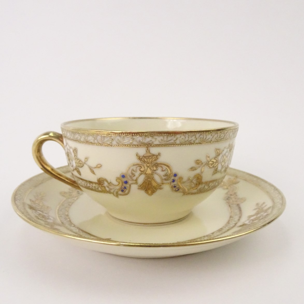 ◇美品 大正後期 定価4万！オールドノリタケ 金彩金盛 薔薇 カップ