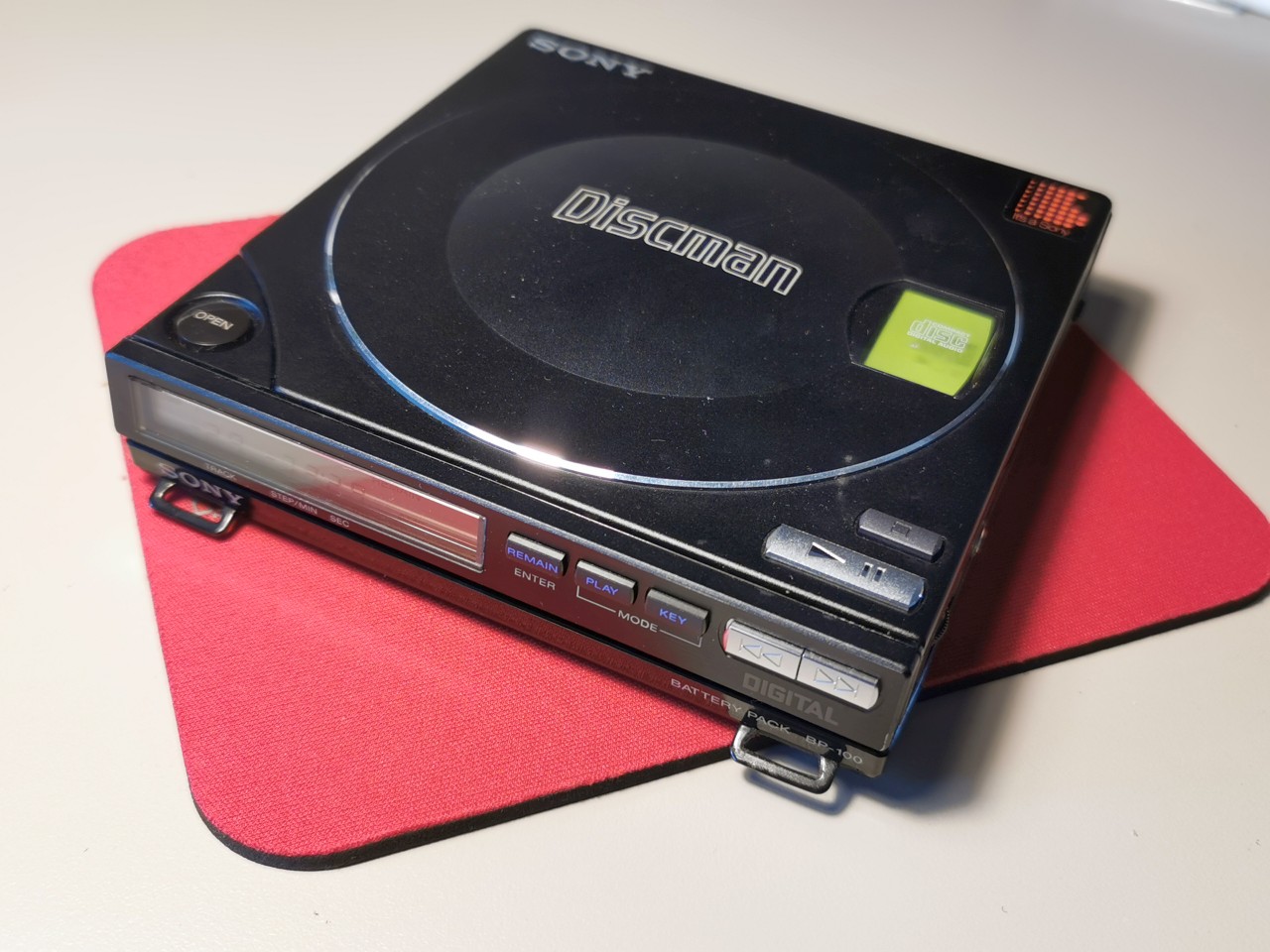 How to Refurbish a Sony Discman D-10/D-100 - Clemens Zangl