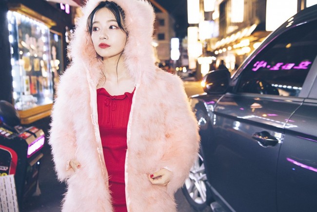 NMB48おしゃれ番長”村瀬紗英、ファースト写真集発売 破壊的美貌のドS