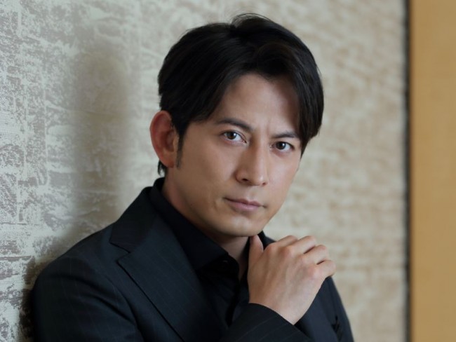 V6 岡田准一 公式写真