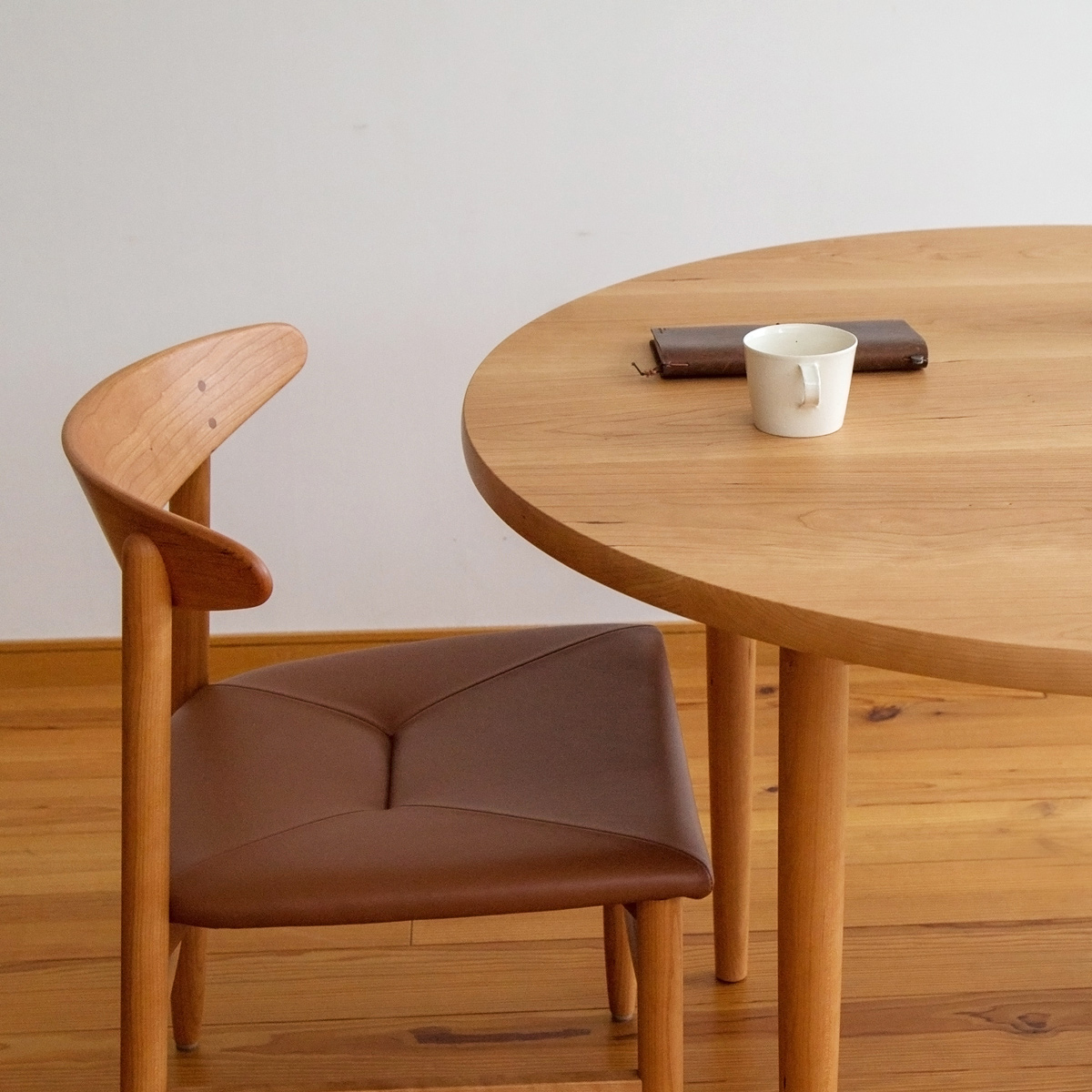 110Φのラウンドテーブル5248納品事例・T-233 家具工房クラポ