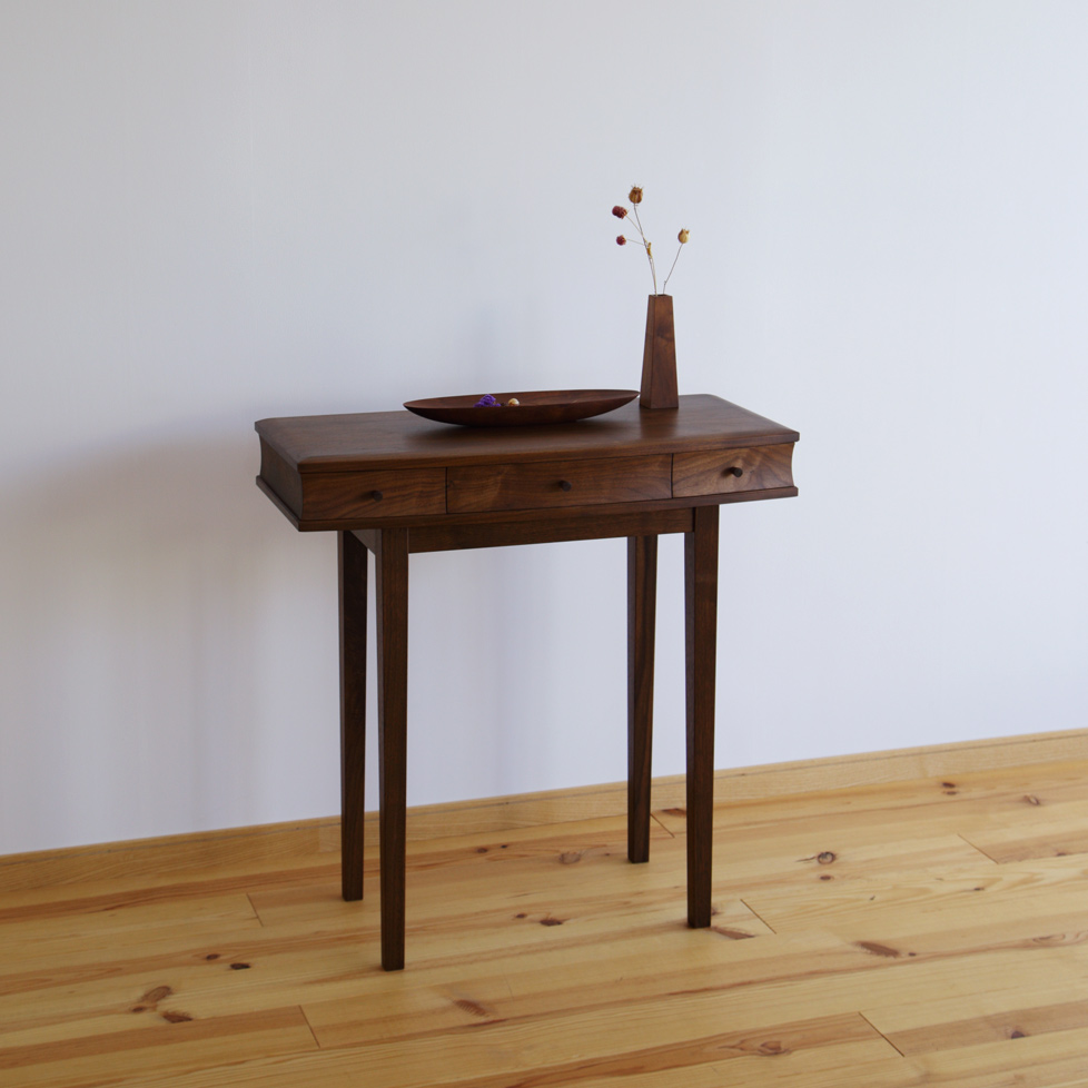 ウォールナット無垢材のコンソールテーブル・T-133 長野安曇野 家具