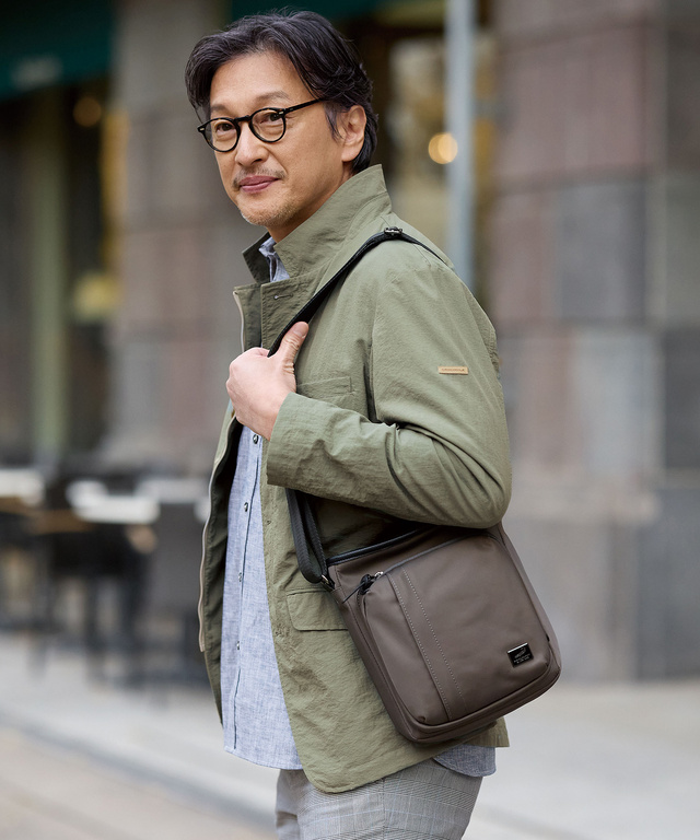 メンズ L字型ポケット付き ショルダーバッグ通販 [1608-51803