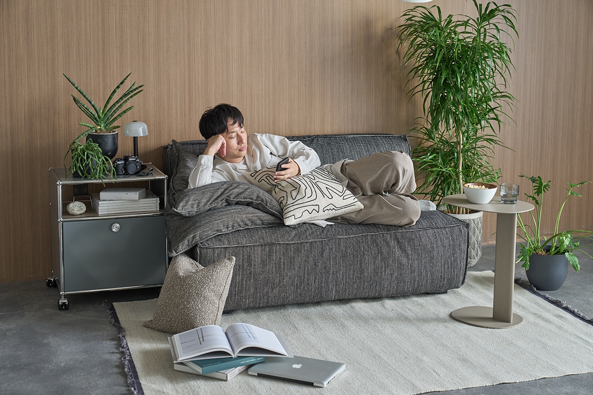 ふんわりもっちり、包み込まれるような座り心地のソファ「MITON