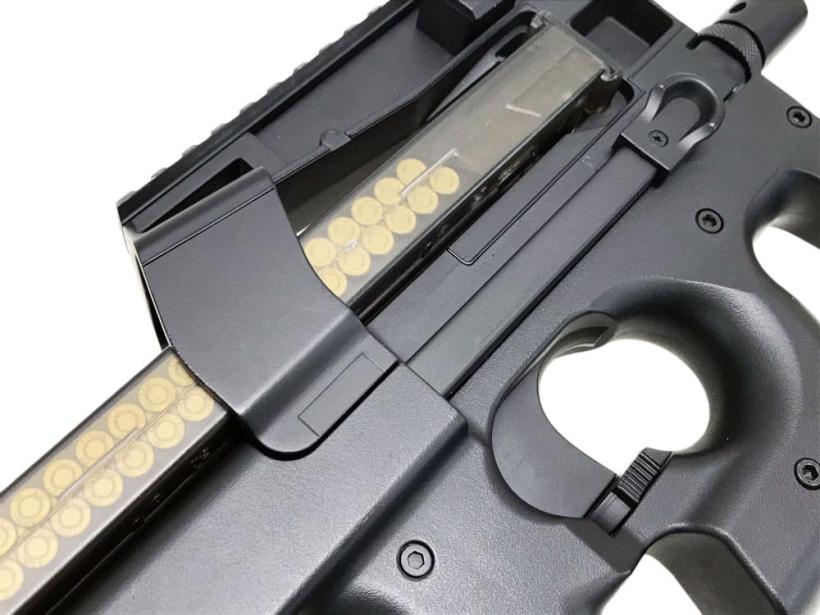 東京マルイ P90 Cal 中古 東京マルイ P90電動ガン 5.7x28 電動ガン