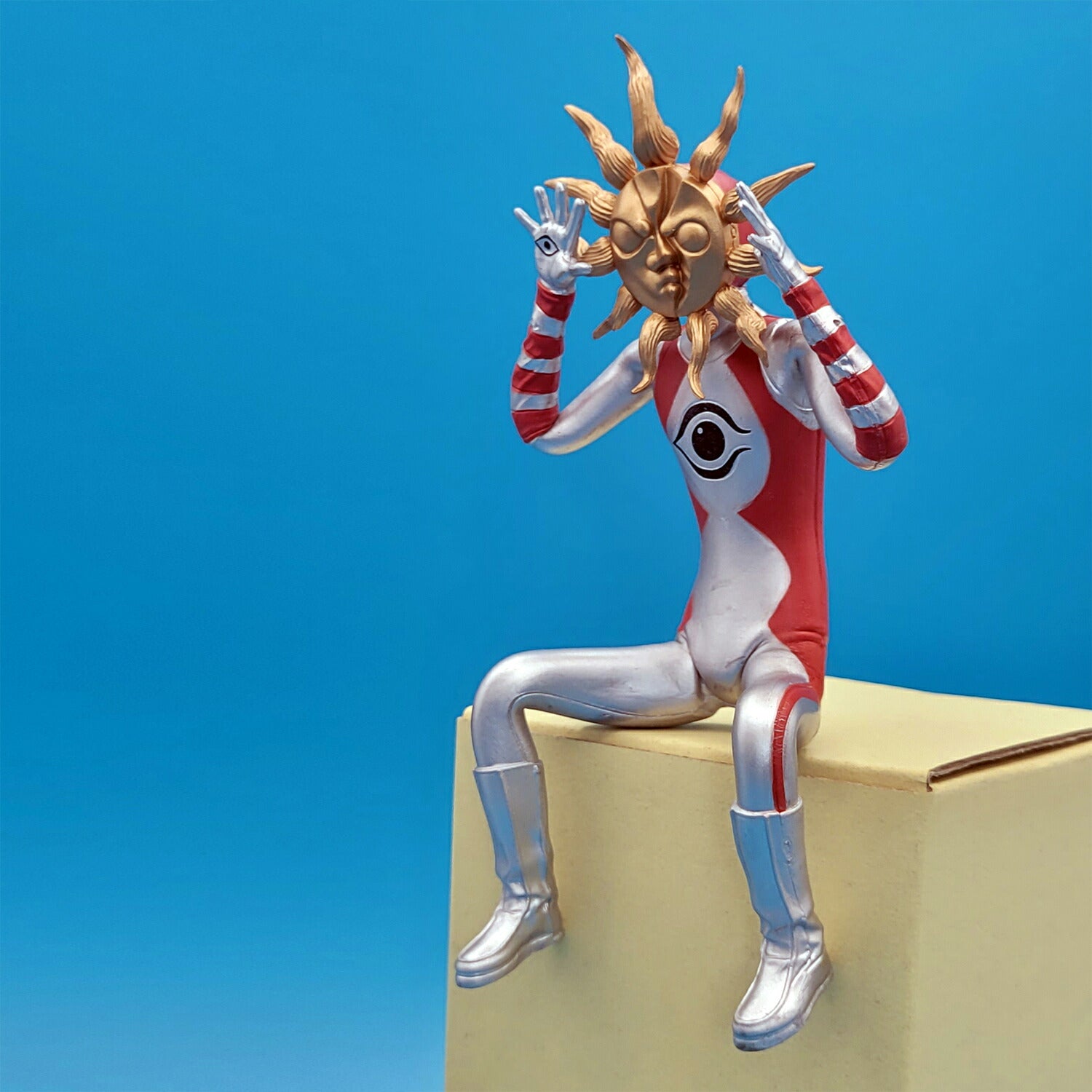 鷲野デパート名品展 タローマンソフビ人形 蓄光カラー版 タローマン