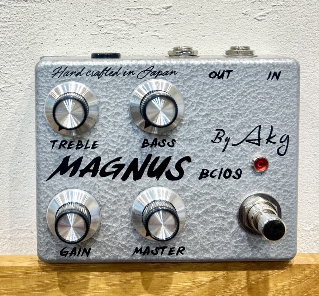 Akg MAGNUS BC109 FUZZ ファズ トランスペアレント GOLD sddefault.jpg