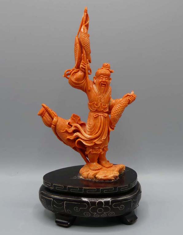 天然深海赤珊瑚 サンゴ 一刀彫三本脚の蛙 置物 入手困難 骨董 WWFT006