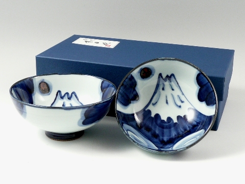 心を込めた真心ギフトに毎日使える夫婦茶碗を！【有田焼 三光堂】