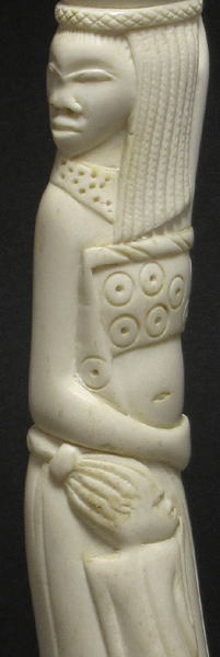 母子像（骨彫刻）<アフリカの彫刻：アフリカ雑貨アザライ
