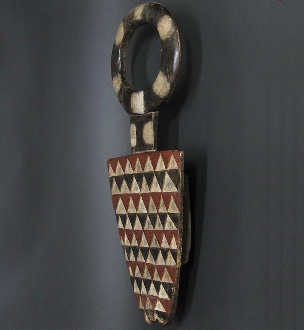 ベドゥのマスク<アフリカの仮面(木彫り)：アフリカ雑貨アザライ