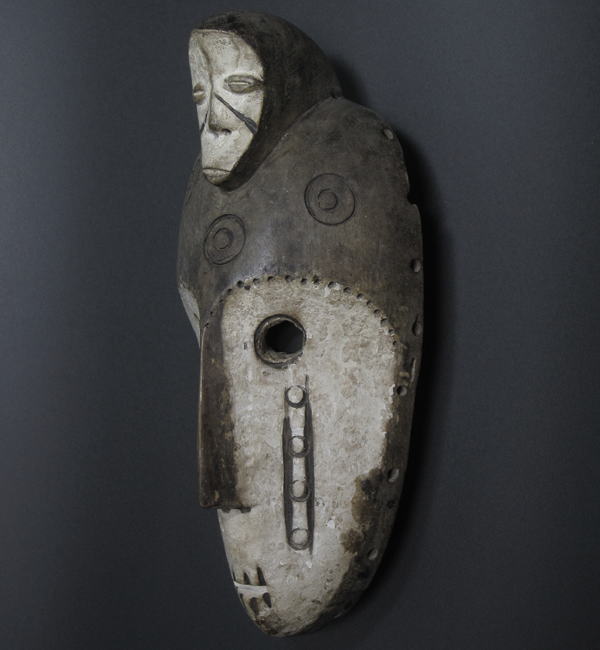 レガのマスク<アフリカの仮面(木彫り)：アフリカ雑貨アザライ