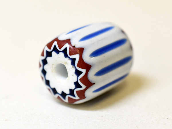 シェブロン玉（ばら） カテゴリ商品一覧｜アンティークビーズ、とんぼ