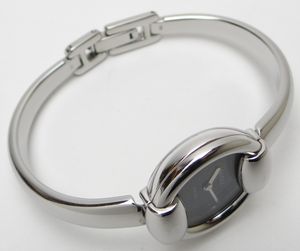 GUCCI グッチ 1400L クオーツ レディース時計 バングルウォッチ SS