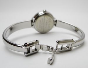 GUCCI グッチ 1400L クオーツ レディース時計 バングルウォッチ SS