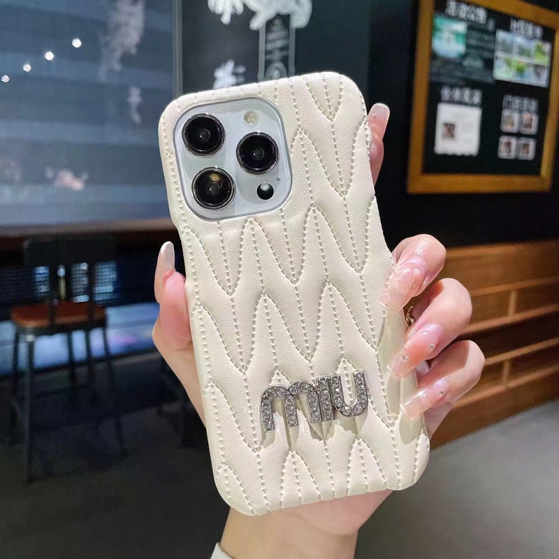 MIU MIU iPhone 14 Pro用カバーシープファー MIU MIU iPhone 14 Pro用