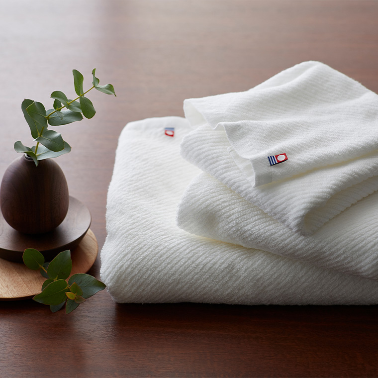 今治タオル 今治ザホワイト 木箱入りタオルセット バスタオル2枚