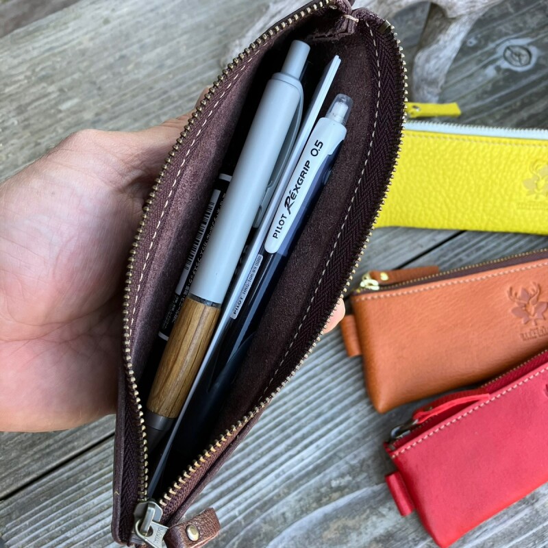 広島ジビエレザー】柔らかな鹿革ペンケース ぺったんこタイプだけど