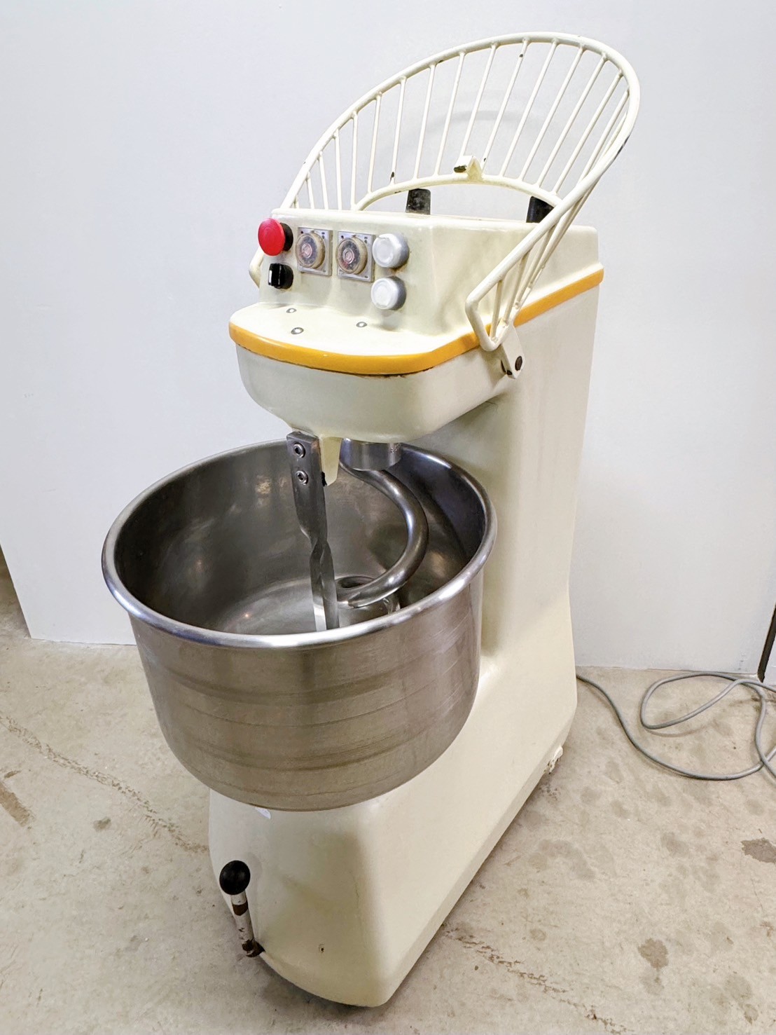 スタンピングミキサー中井機械工業株式会社ミキサーパンミキサースパイラル