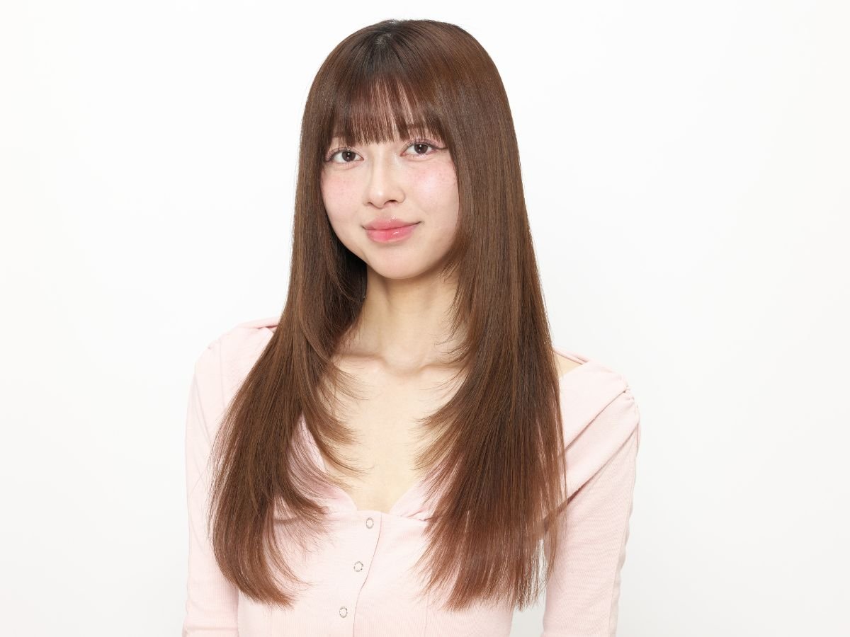 2025最新】サラサラロングヘア♪ニュアンスをプラスするスタイルが