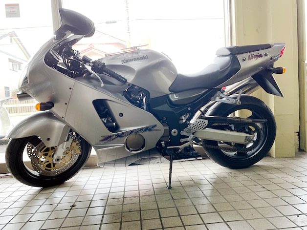 カワサキ Ninja ZX-12Rの車体番号確認方法と場所 | バイク廃車はバイクポイ