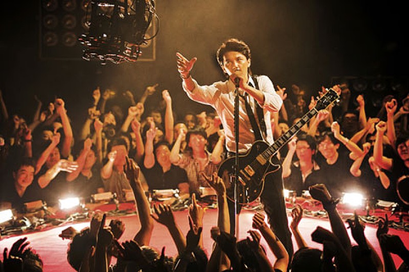 福山雅治 限定グッズはTバックパンツ！ 男性限定LIVEではキャッシュ