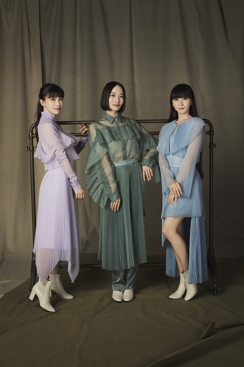 Perfumeのファッションプロジェクト「Perfume Closet」第9弾、“月の