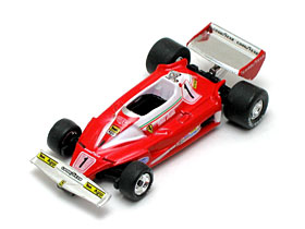 VECO ストラリス フェラーリ トレーラー 1:87 軌跡のF1コレクション