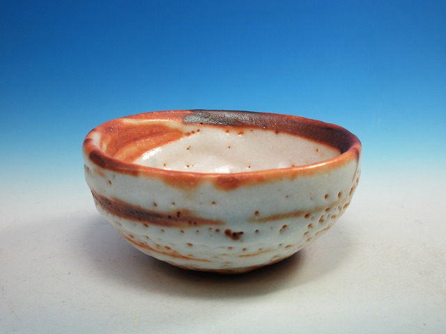 ぐい呑 黒蝶｜作家名：市川 透｜文錦堂 | 文錦堂