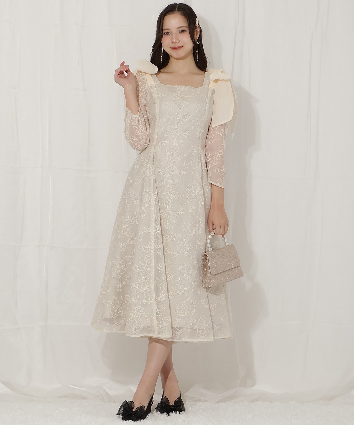 フラワー刺繍肩リボンドレス