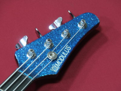 入荷特報】RHCPの名作で活躍したベース MODULUS FB4 Blue Flakeが奇跡