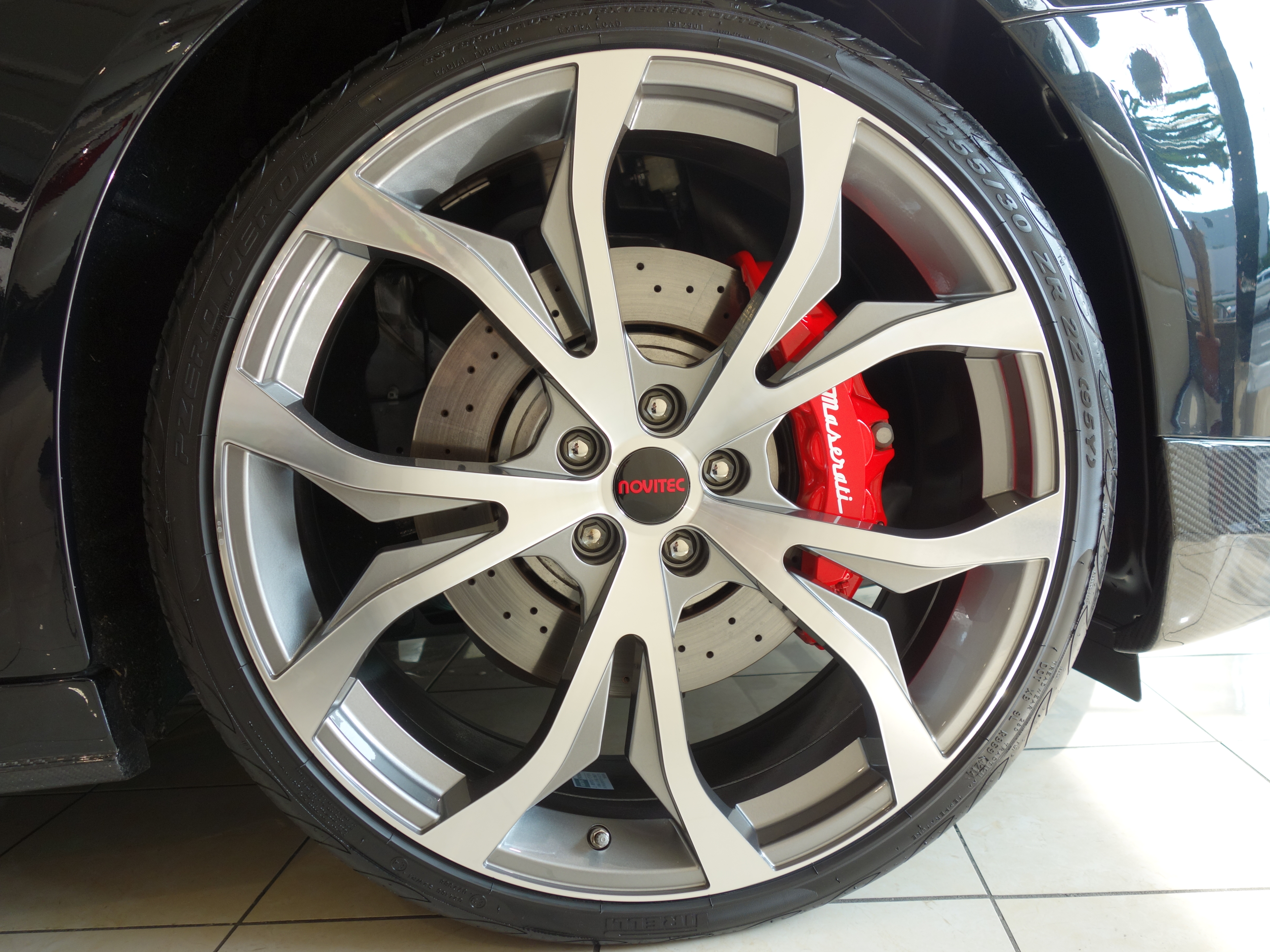 1/18 マセラティクワトロポルテ カスタム 1/18 マセラティクワトロ