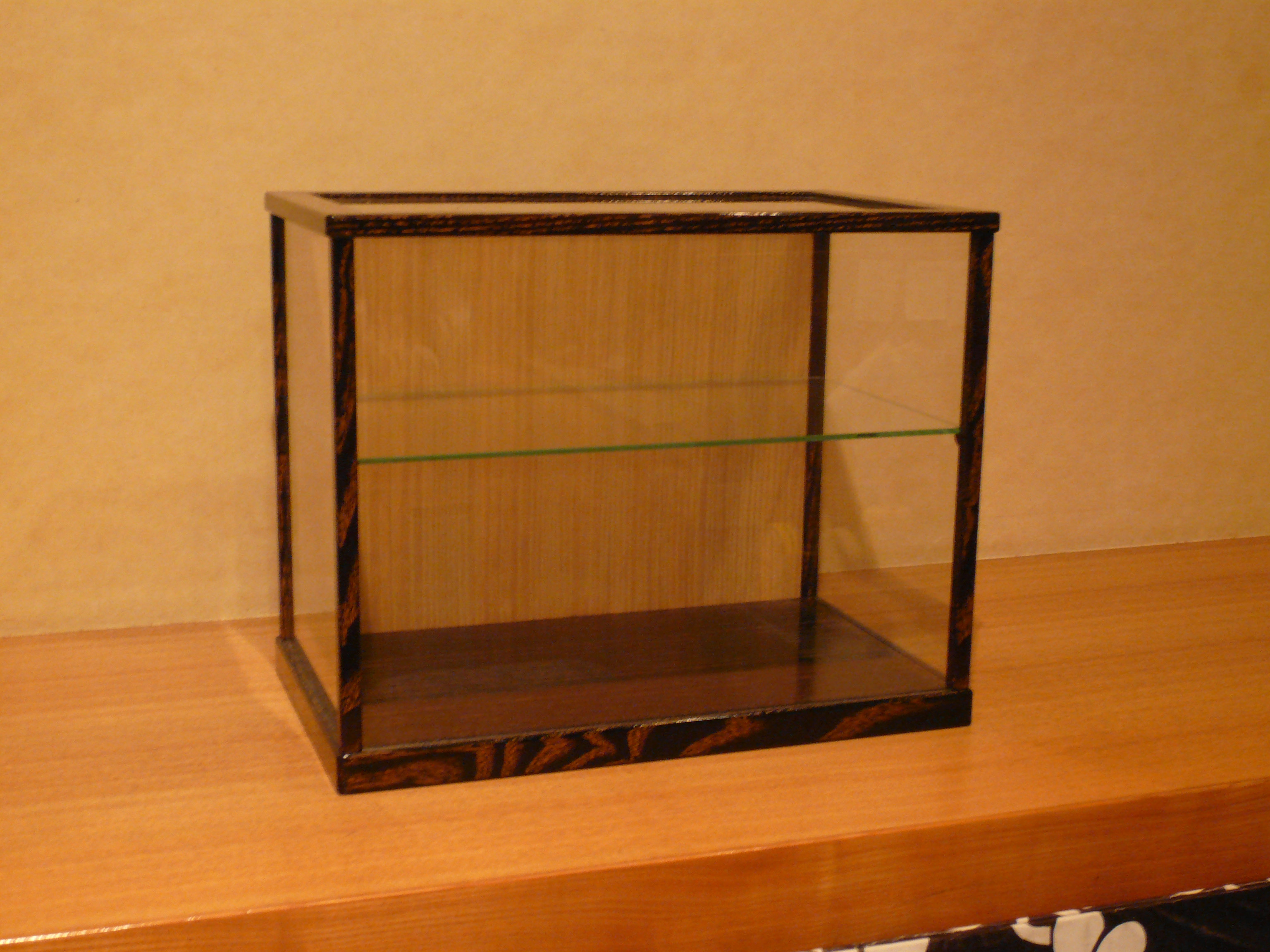 江戸指物【柱立人形ケース 時代仕上げ】 30.3×24.3×18.2cm 商品詳細