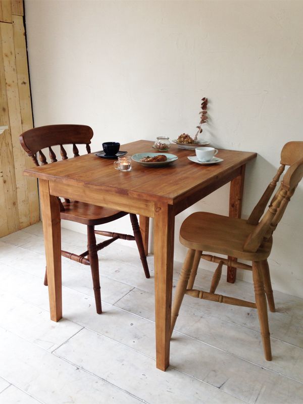 イギリス製のダイニングチェア(スピンドルチェア)は大阪関西の家具店GFへ