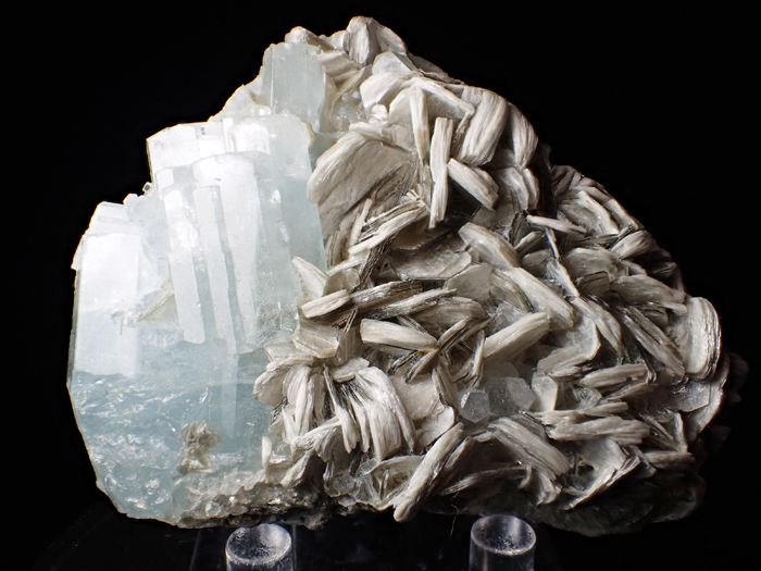 アクアマリン×モスコバイト共生標本-1 パキスタン産 アクアマリン