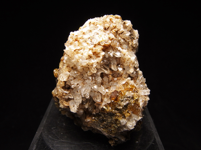 奈良県天川村産 水晶＆灰鉄柘榴石 (Quartz & Andradite / Japan