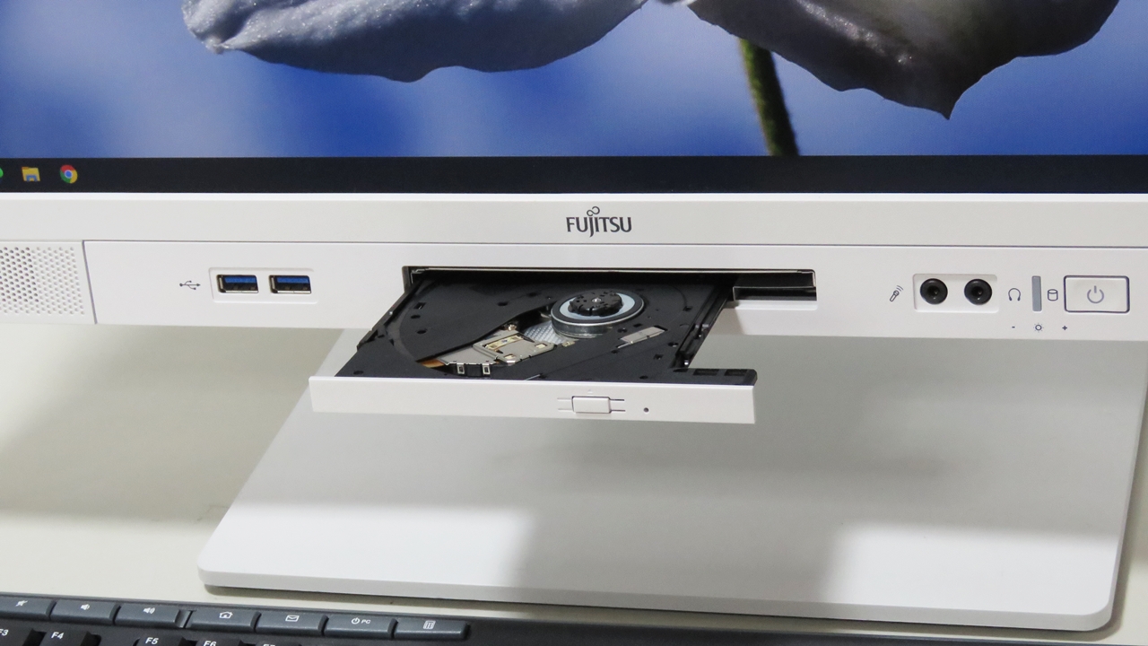 Fujitsu Esprimo ホワイト ノートPC Fujitsu Esprimo ホワイト ノートPC