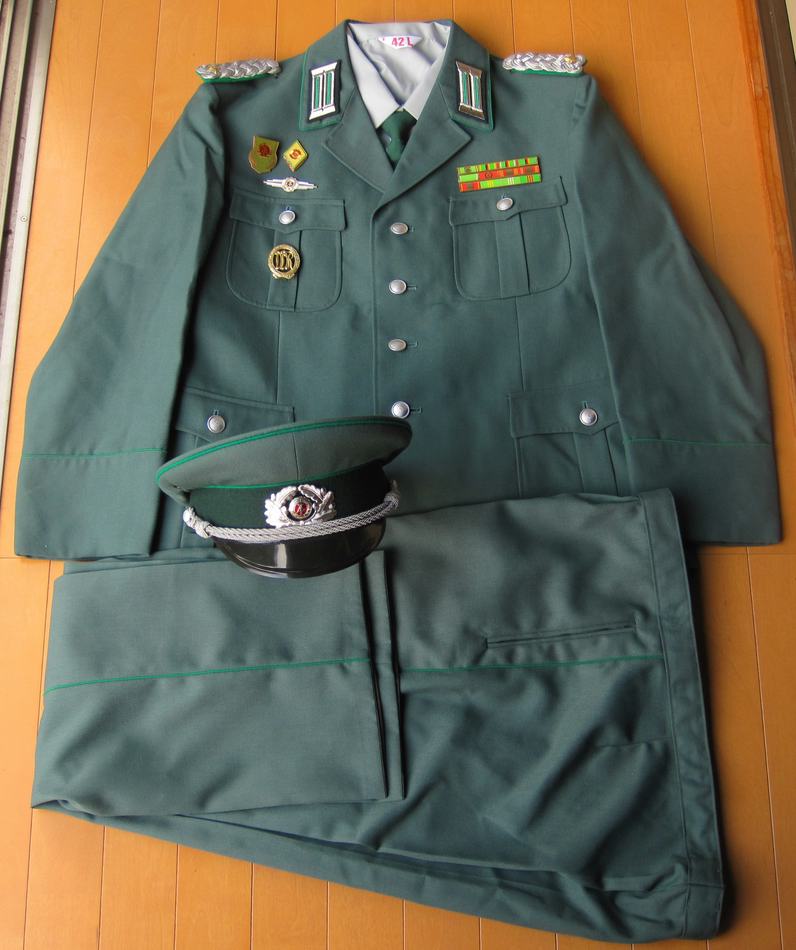 ソ*人様 東ドイツ人民警察制服フルセット 上級巡査部長 ソ*人様 東ドイツ