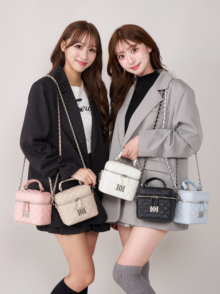 ダーリッチ キルティングスクエアミニバッグ