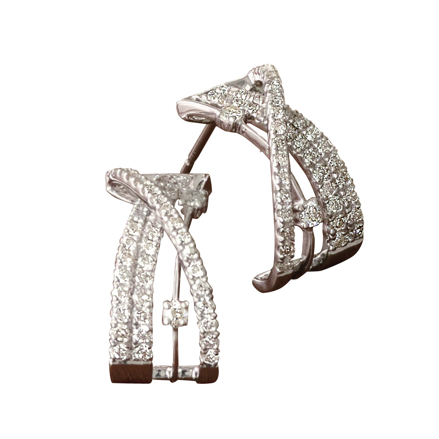 k18天然ダイヤモンドピアス計0.6ct GIA鑑定書付き 計0.6ct