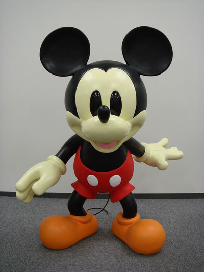 りお 等身大 ミッキーマウス フィギュア 135㎝ 正規品 Disney 等身大