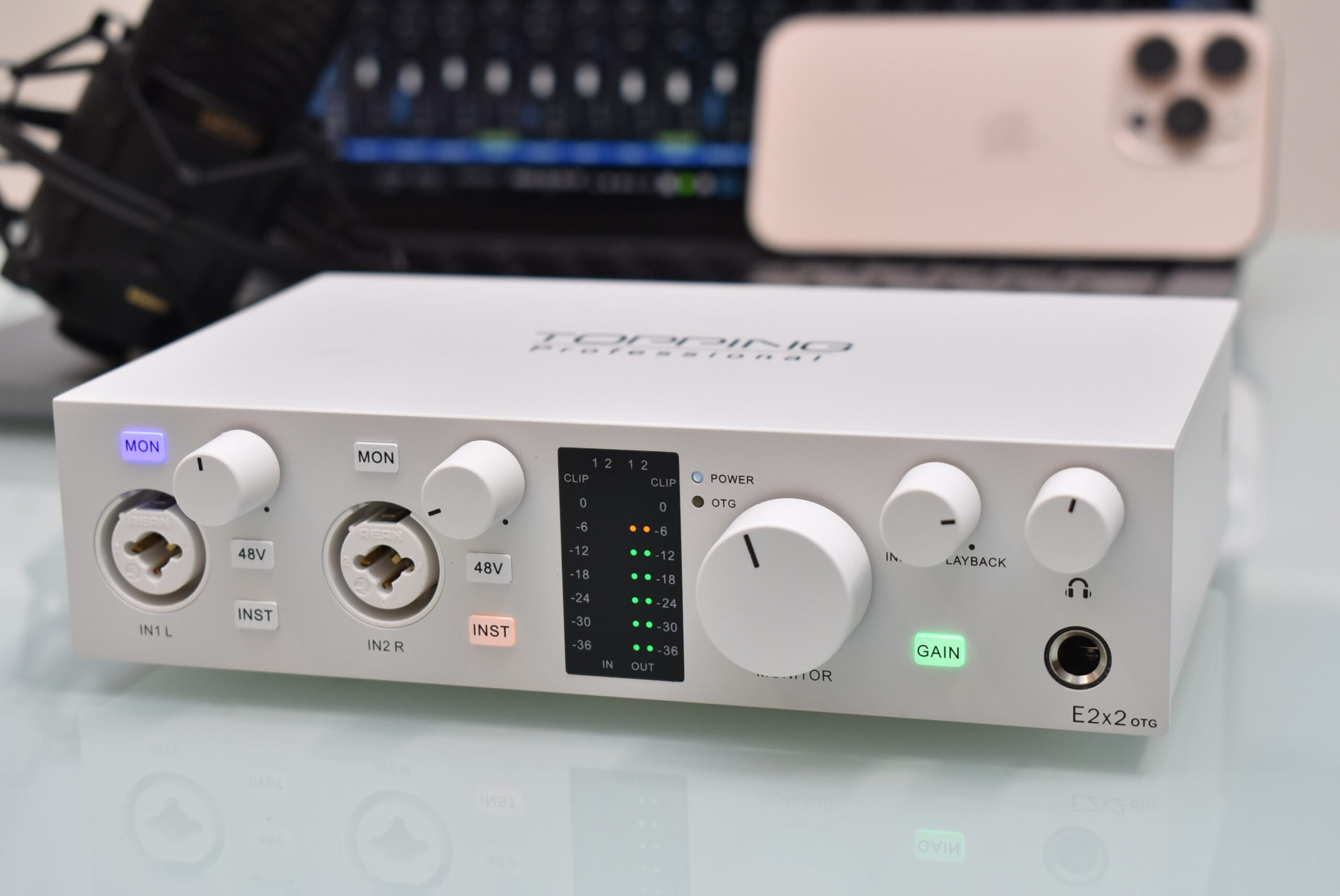 DTMとライブ配信に特化した、3つのUSB Type-Cポートを搭載する