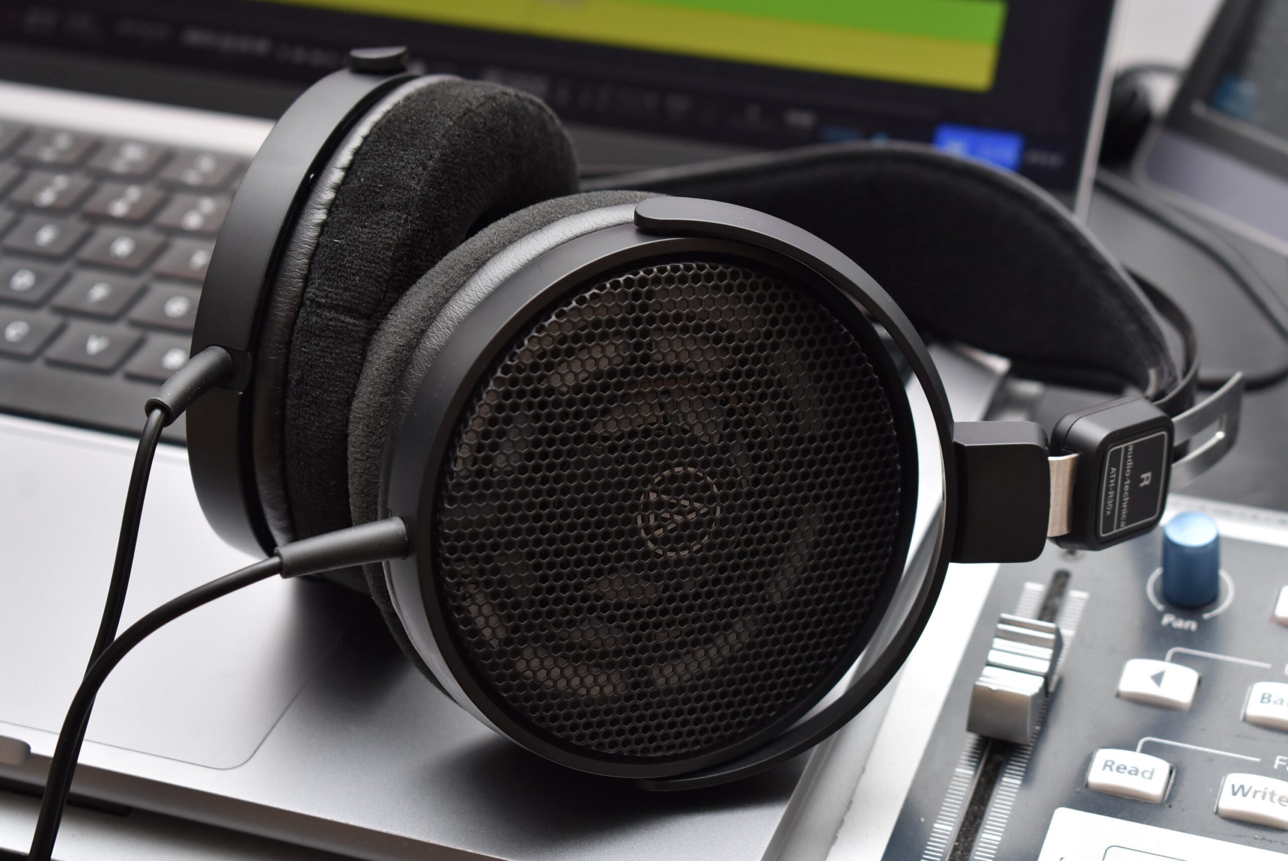 開放型モニターヘッドホンオーディオテクニカ ATH-R30を試す | DTM