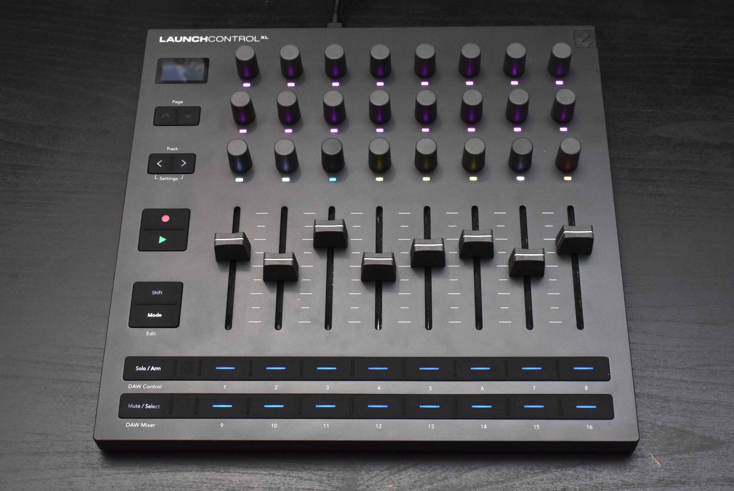 定番フィジコンが7年ぶりに大進化！Novation Launch Control XL 3を