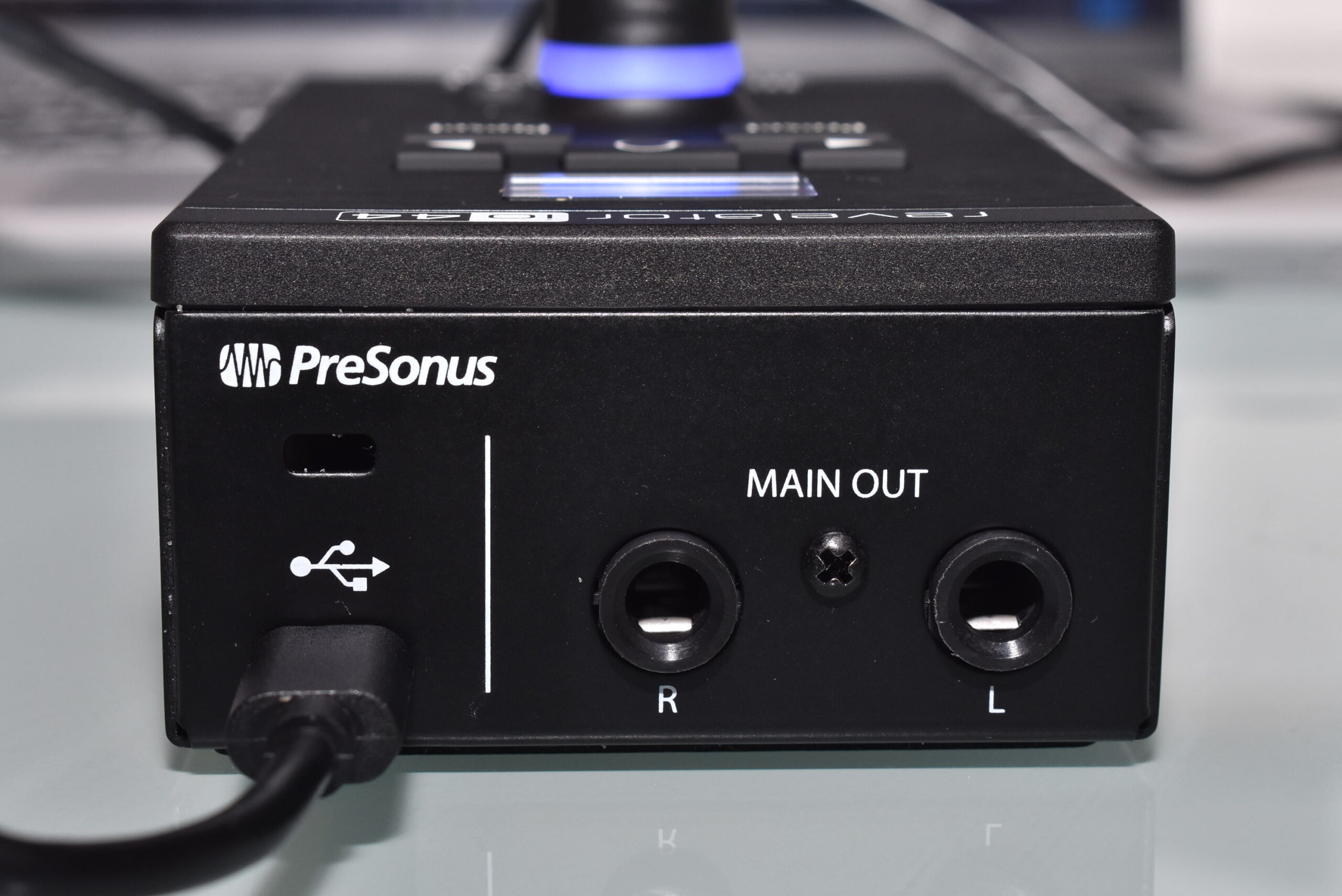 PreSonus revelator io44 本体とUSBケーブル PreSonus revelator io44