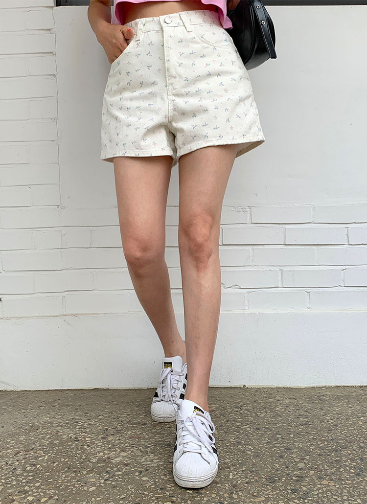 新品 LiSA ROY 花柄ショートパンツ LiSA ROY reflectoverjoy 花柄