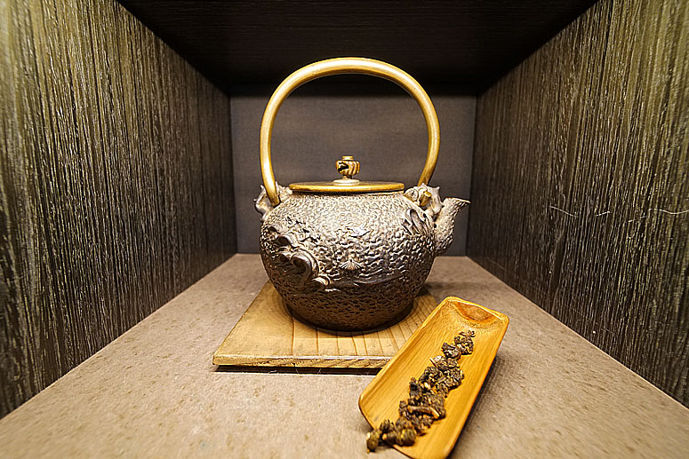 L36 龜文堂造 金銀象嵌 波千鳥 鉄瓶 高20cm 鉄瓶 亀文堂